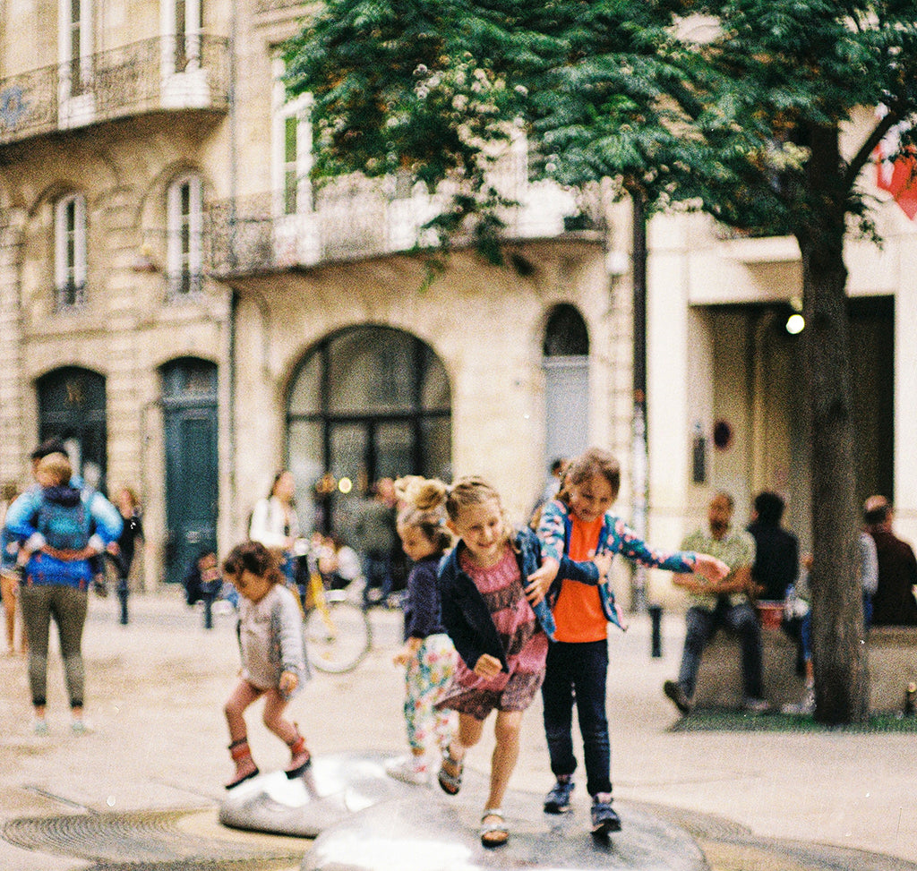 Unveiling the secret: Why French children often behave better than their peers
