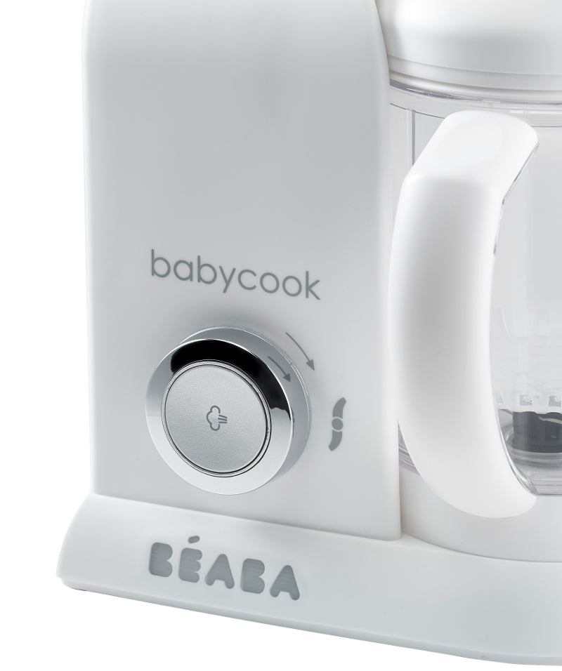 Zoom on the steaming and blending button of the Beaba Babycook
